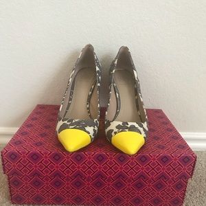 Tory Burch Issy Floral Pump, size 7.5